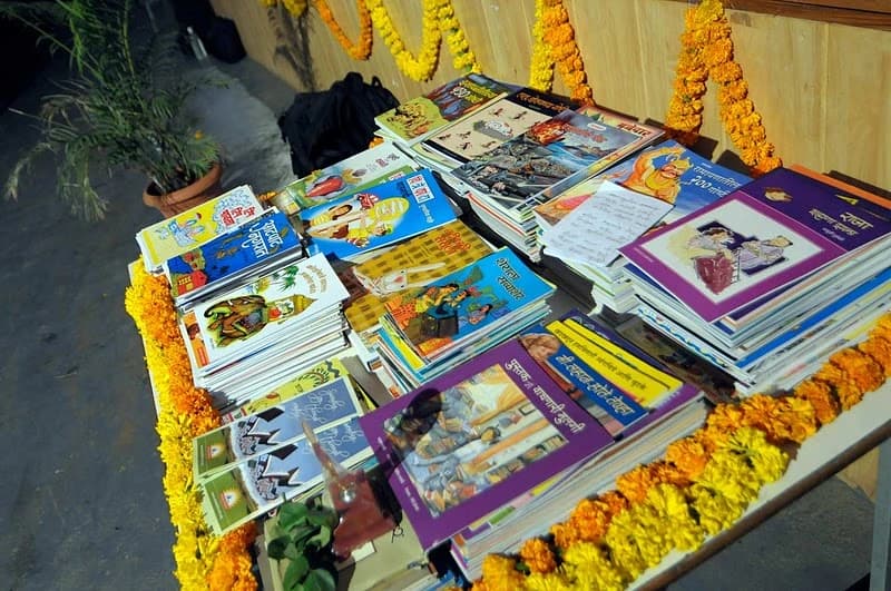 ๐ One Bookshelf Library Program